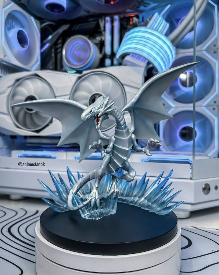 Yu-Gi-Oh! Duel Monsters Blue Eyes White Dragon